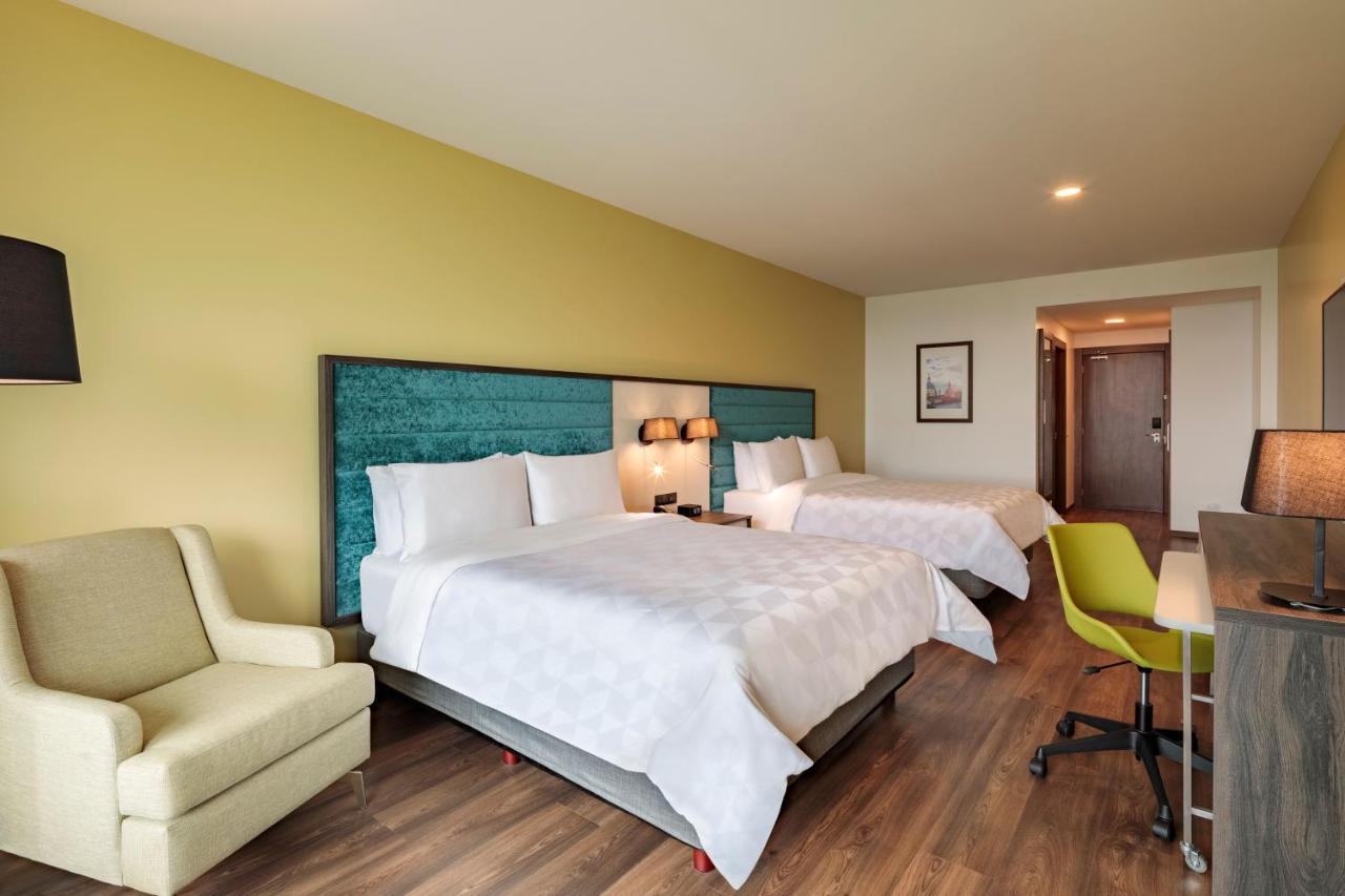 Holiday Inn - Quito Airport By Ihg Tababela Dış mekan fotoğraf A typical room at the hotel