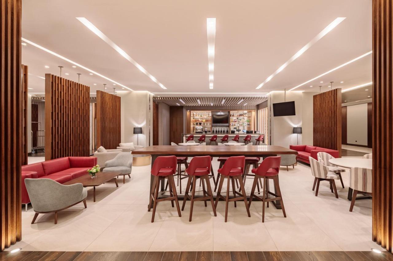 Holiday Inn - Quito Airport By Ihg Tababela Dış mekan fotoğraf The lounge at the airport
