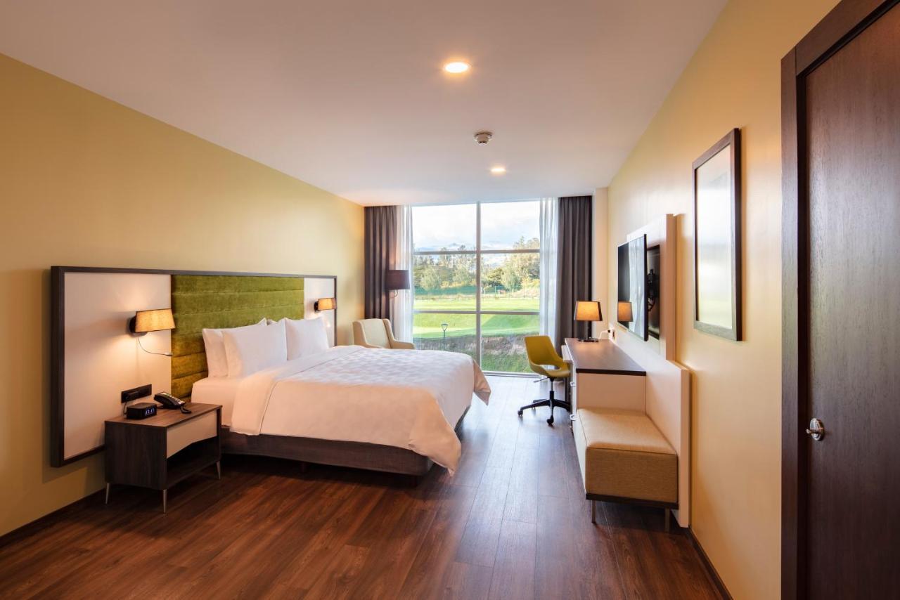 Holiday Inn - Quito Airport By Ihg Tababela Dış mekan fotoğraf A typical room at the hotel